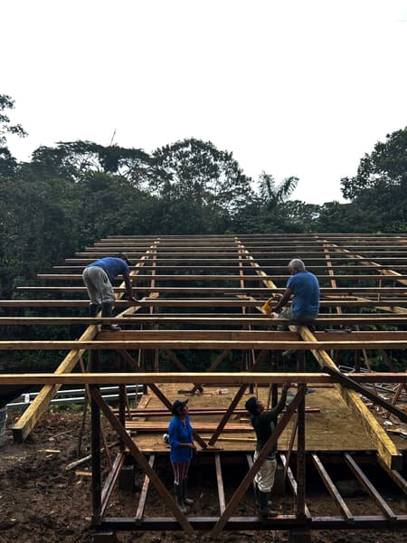 Hoguera de Madera Refuge