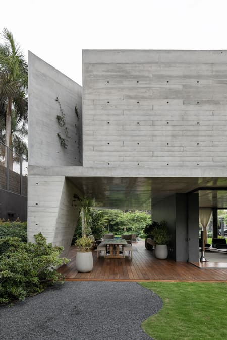 Trama House