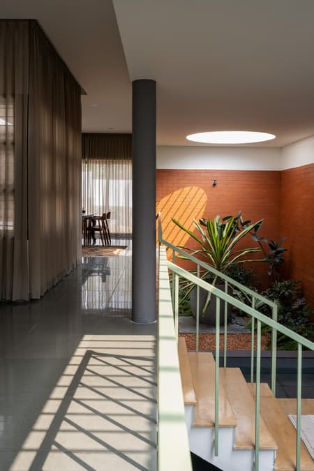 DVE: A Courtyard Home Shaped by Water and Light in Kerala