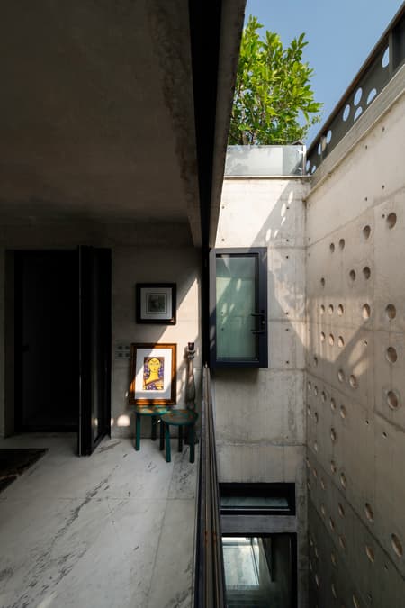 Amore - Omor Residence