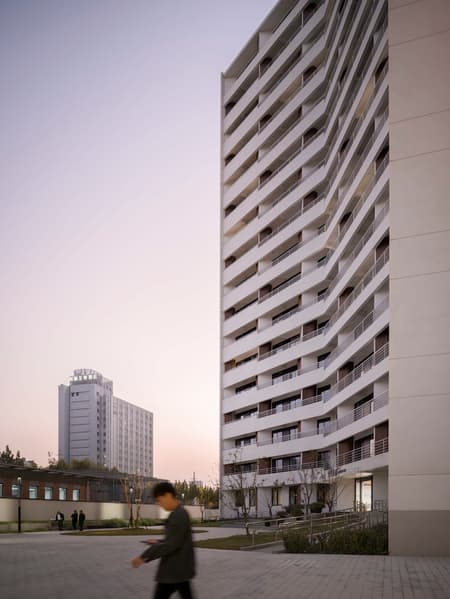 Shanghai-Business-School