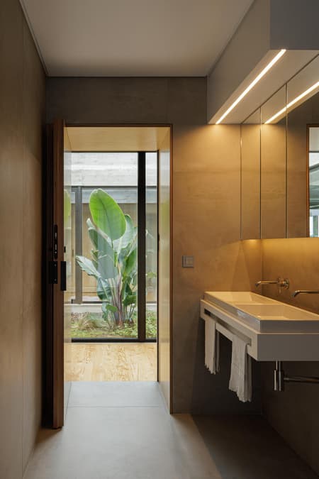 House CR