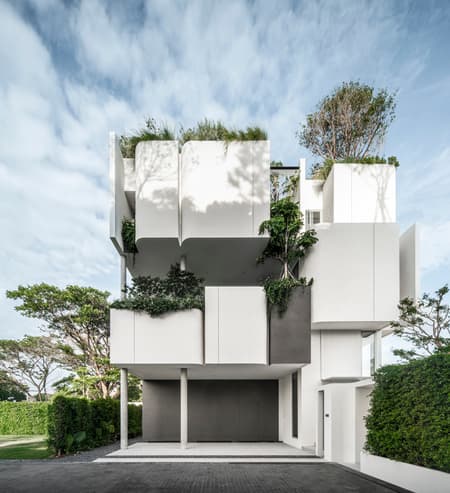 ARQ10 House