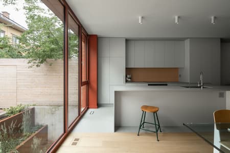 Le Petit Merlot House