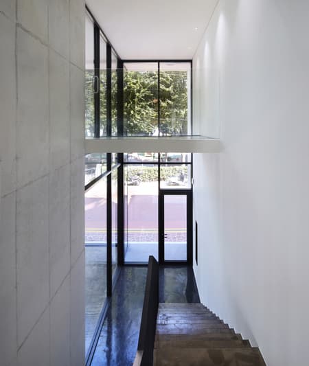 Triplet Code Sinsa Neighborhood Facility