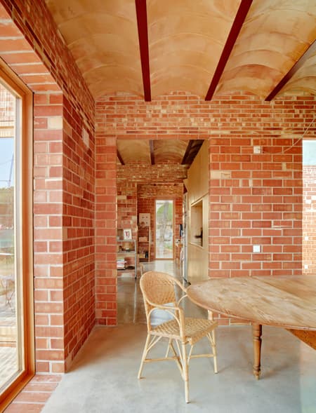GJ House