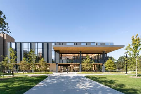 Retail, Auxiliary, and Dining (RAD) Center at the University of Houston