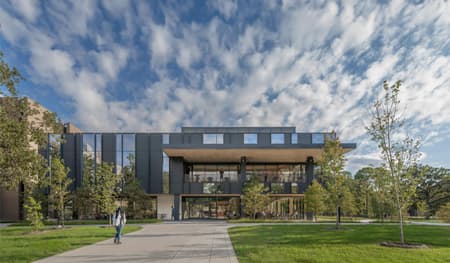 Retail, Auxiliary, and Dining (RAD) Center at the University of Houston