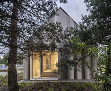 Kownatki Lake House