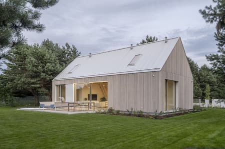 Kownatki Lake House