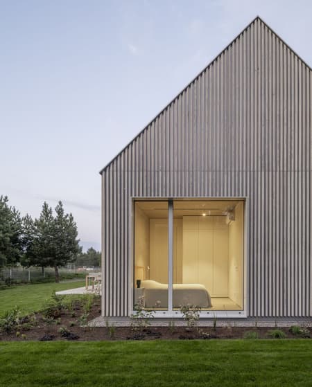 Kownatki Lake House