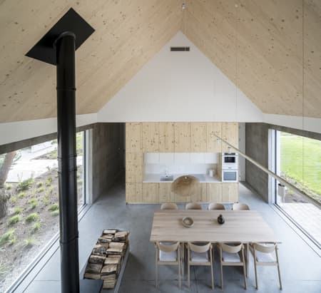 Kownatki Lake House
