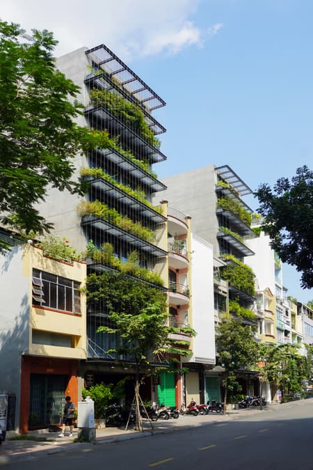 Triple E Hotel