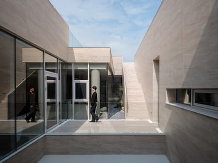 Oztile Showroom