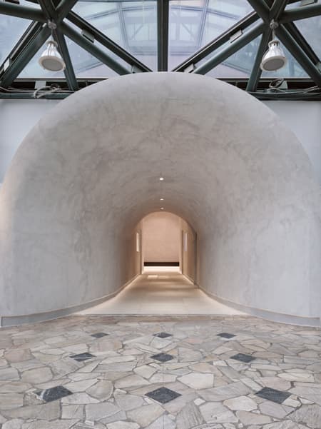 AK Plaza Museum C