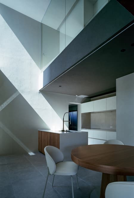 Two-Generation House in Tennoji-ku