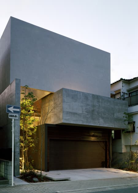 Two-Generation House in Tennoji-ku