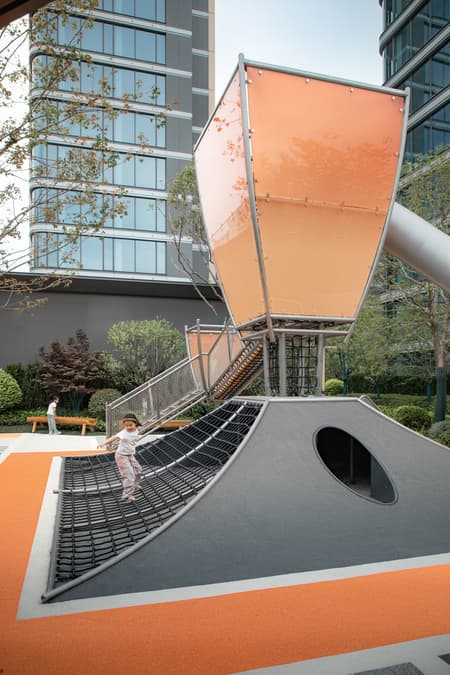 Myriad Homes' Lights Traditional Chinese Aesthetic Children's Space Under Kongming Lantern