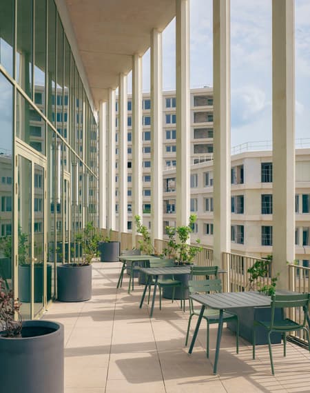 Facette Bordeaux Workspace