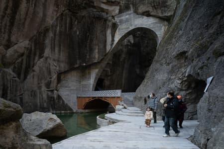 Huangyan Quarry Cultural & Art Center