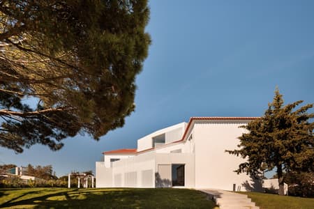 Soltróia House