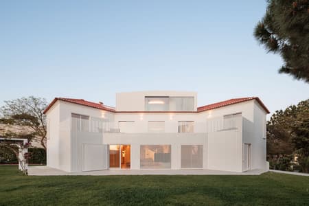 Soltróia House