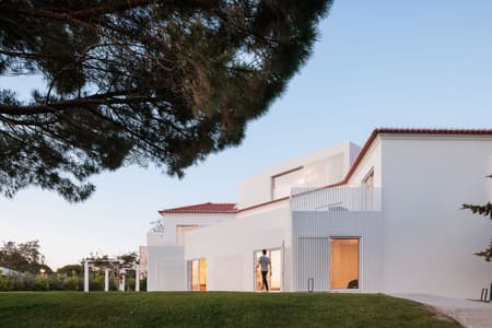 Soltróia House