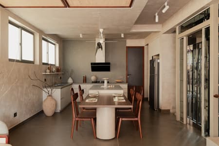 TINY HOUSE