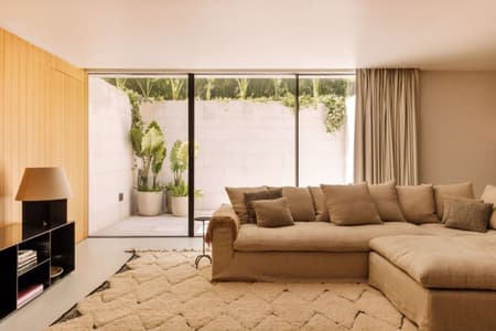 V House