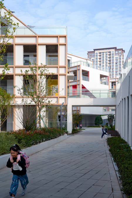 Quzhou No.6 Experimental School