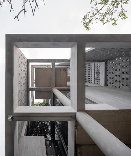Sailom House
