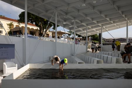 AquaPraça Floating Plaza