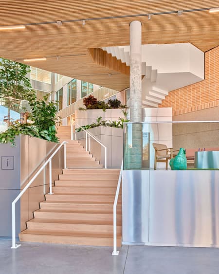 5TRACKS Mixed-Use District