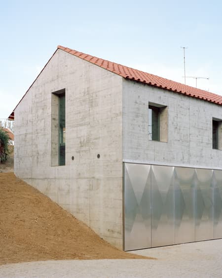 Guardhouse and Garage in a Recreational Estate